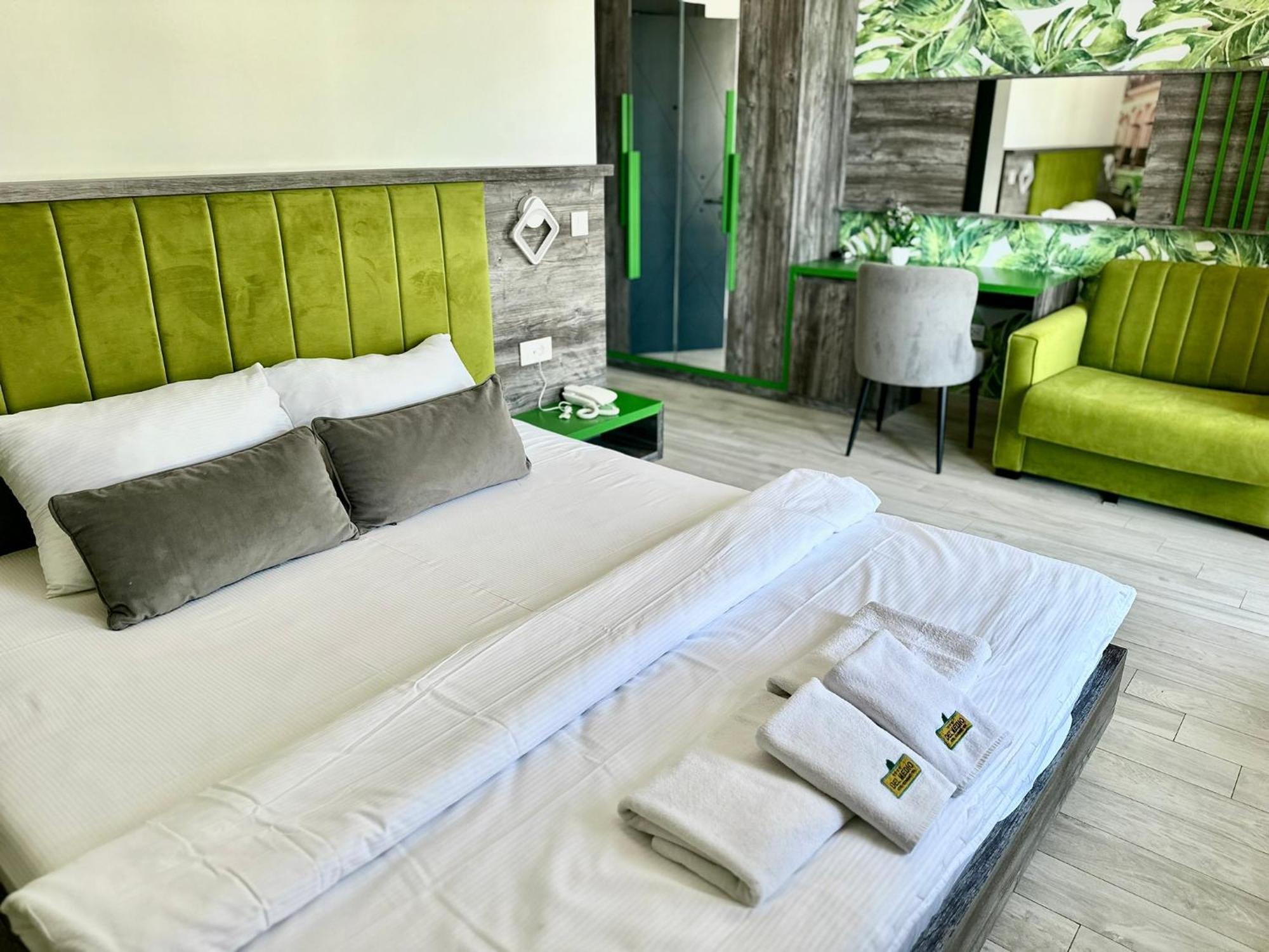 Hotel Del Medio Sutomore Εξωτερικό φωτογραφία