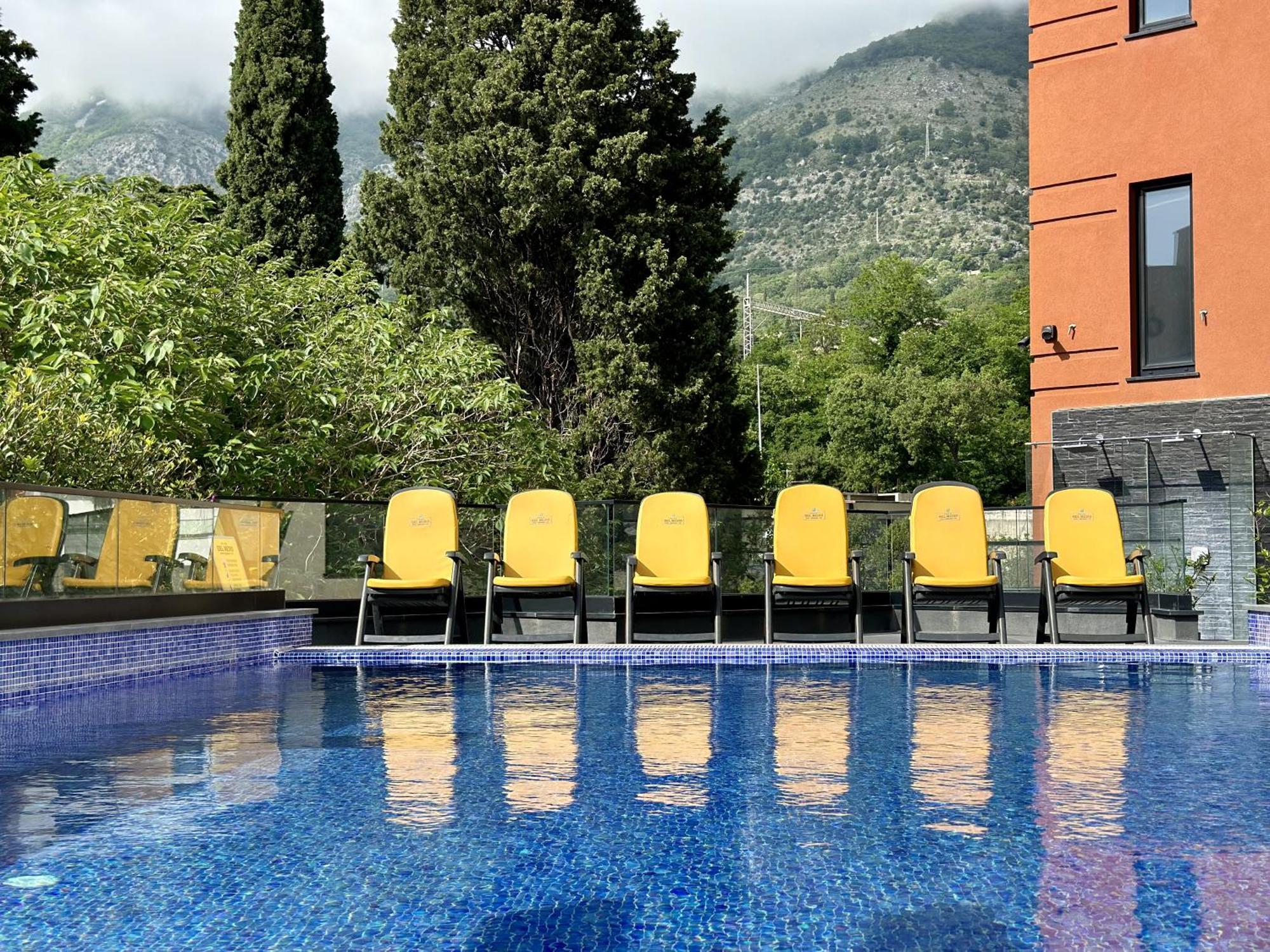 Hotel Del Medio Sutomore Εξωτερικό φωτογραφία